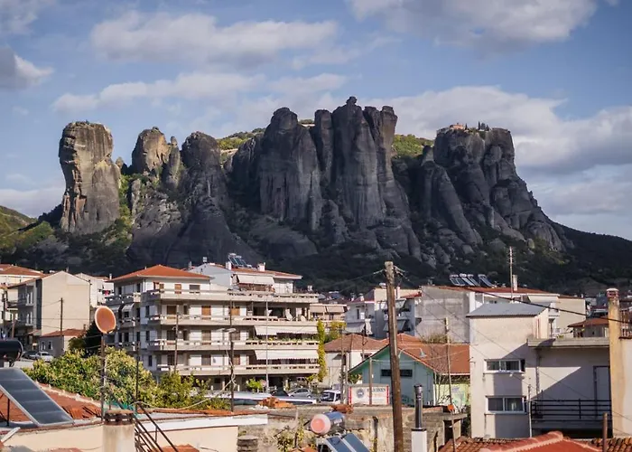 Andromachis Moneto Under Meteora Villa