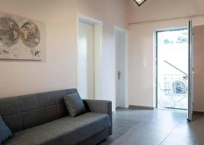 Andromachis Moneto Under Meteora Villa